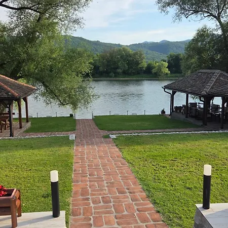Apartman Tri Vrbe *
