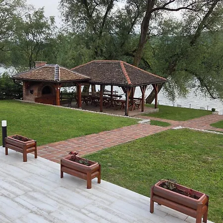 Apartment Tri Vrbe